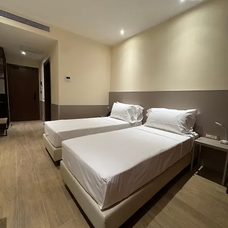 Aurora Hotel 4*